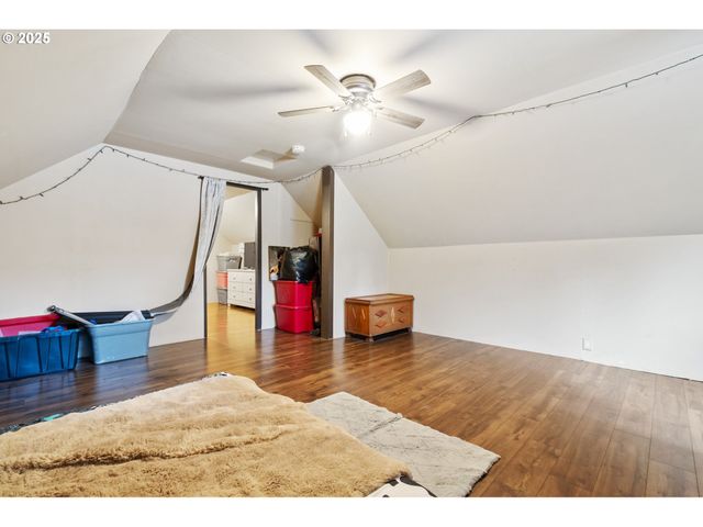 1015 E CASCADE Dr, North Bonneville, WA 98639