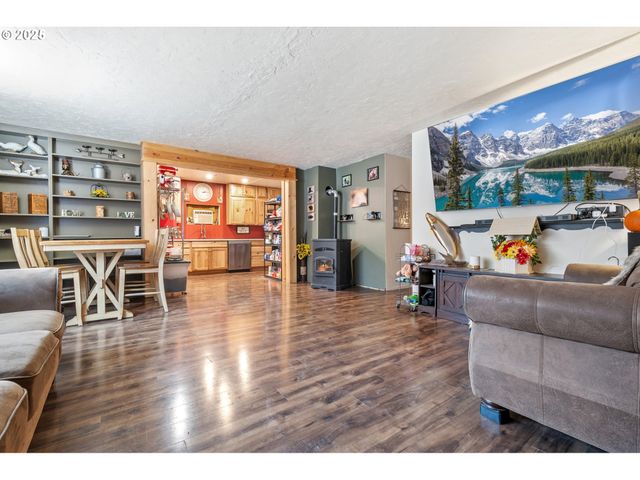 1015 E CASCADE Dr, North Bonneville, WA 98639