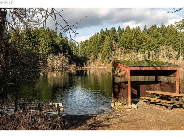 1015 E CASCADE Dr, North Bonneville, WA 98639