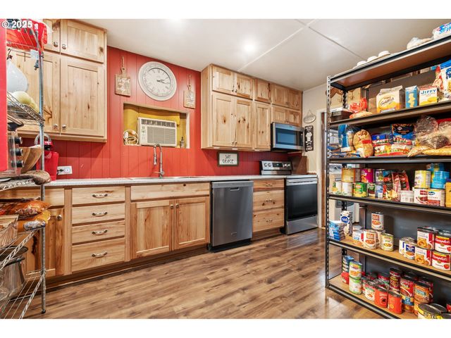 1015 E CASCADE Dr, North Bonneville, WA 98639