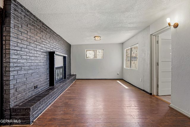 8832 MOUNT HAGAN Drive, El Paso, TX 79904