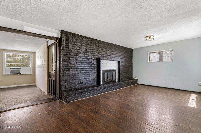 8832 MOUNT HAGAN Drive, El Paso, TX 79904
