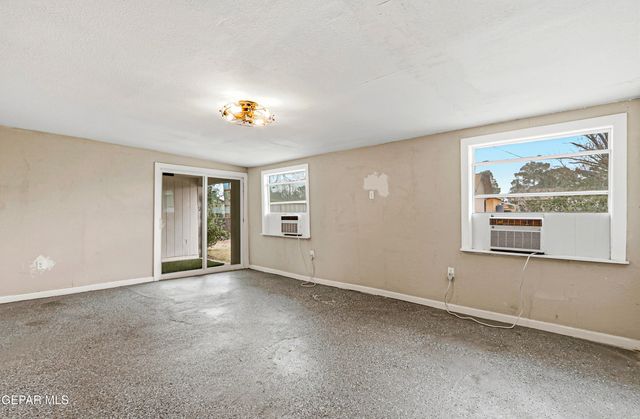 8832 MOUNT HAGAN Drive, El Paso, TX 79904