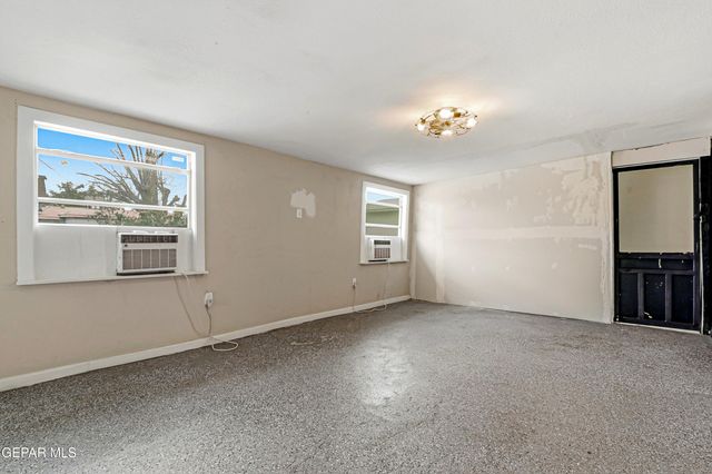8832 MOUNT HAGAN Drive, El Paso, TX 79904