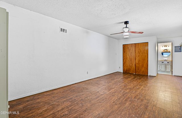 8832 MOUNT HAGAN Drive, El Paso, TX 79904