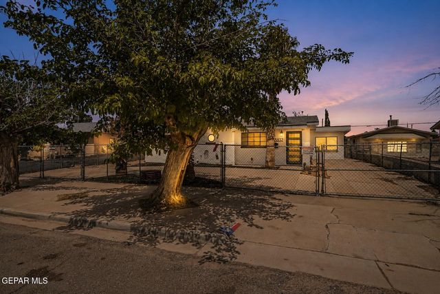 8832 MOUNT HAGAN Drive, El Paso, TX 79904