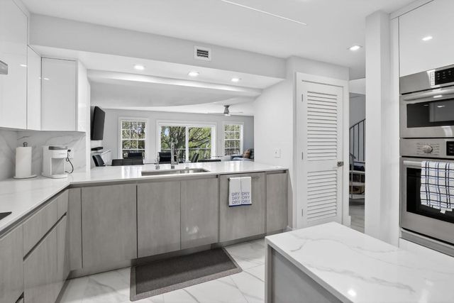 650 Tennis Club Drive 311, Fort Lauderdale, FL 33311