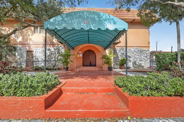 650 Tennis Club Drive 311, Fort Lauderdale, FL 33311