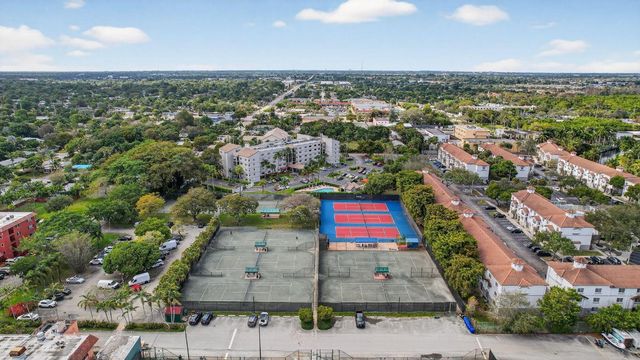 650 Tennis Club Drive 311, Fort Lauderdale, FL 33311