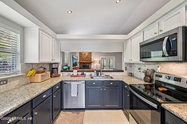 2847 SUTTON ESTATES Circle N, Jacksonville, FL 32223