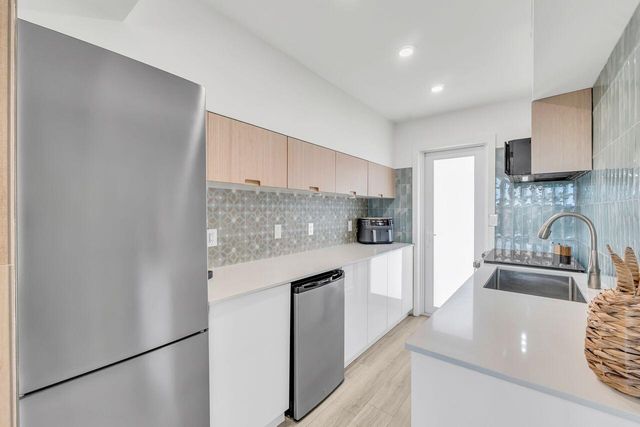 1221 Hillsboro Mile 39c, Hillsboro Beach, FL 33062