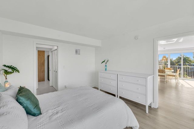 1221 Hillsboro Mile 39c, Hillsboro Beach, FL 33062