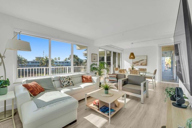 1221 Hillsboro Mile 39c, Hillsboro Beach, FL 33062