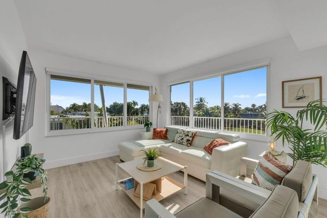 1221 Hillsboro Mile 39c, Hillsboro Beach, FL 33062