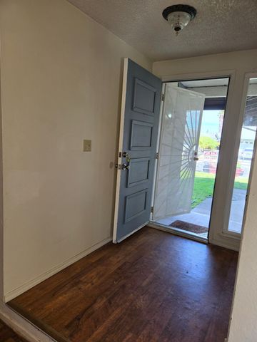7908 Camrose Way, Sacramento, CA 95828
