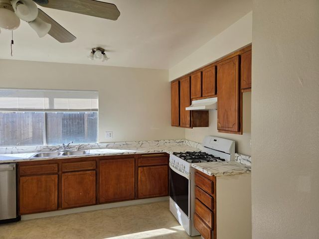 7908 Camrose Way, Sacramento, CA 95828