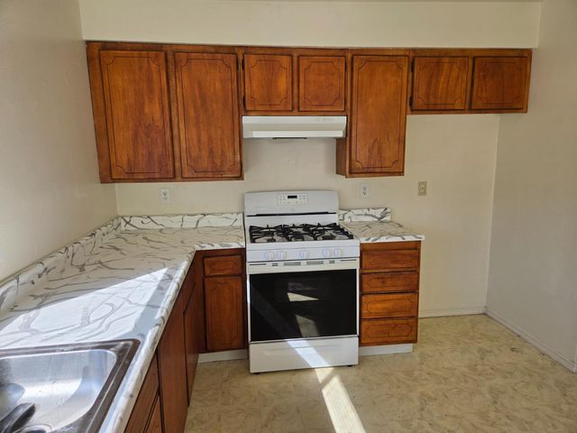 7908 Camrose Way, Sacramento, CA 95828
