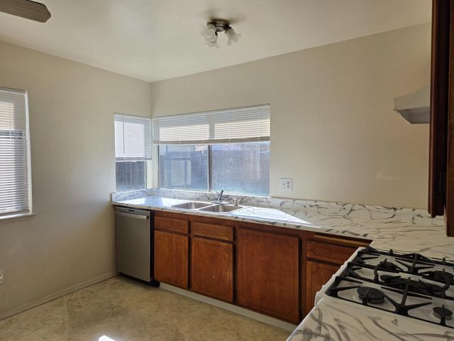 7908 Camrose Way, Sacramento, CA 95828