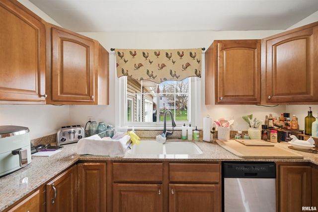 4117 N DEVON Lane, Peoria, IL 61614