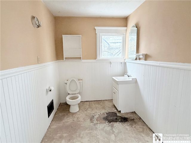 53 Livingston Avenue, Jamestown, NY 14701