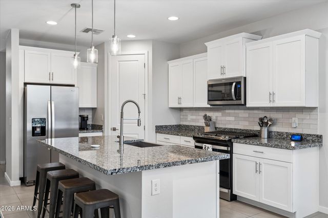 6740 W PEDRO Lane, Laveen, AZ 85339