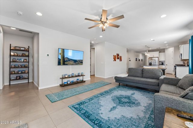 6740 W PEDRO Lane, Laveen, AZ 85339
