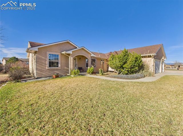 331 S Nicklaus Drive, Pueblo West, CO 81007