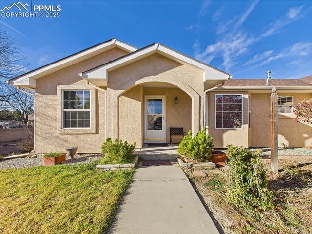 331 S Nicklaus Drive, Pueblo West, CO 81007