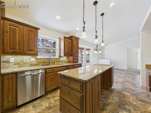 331 S Nicklaus Drive, Pueblo West, CO 81007