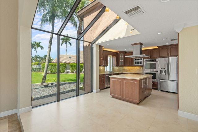 11220 NW 2nd Manor, Coral Springs, FL 33071