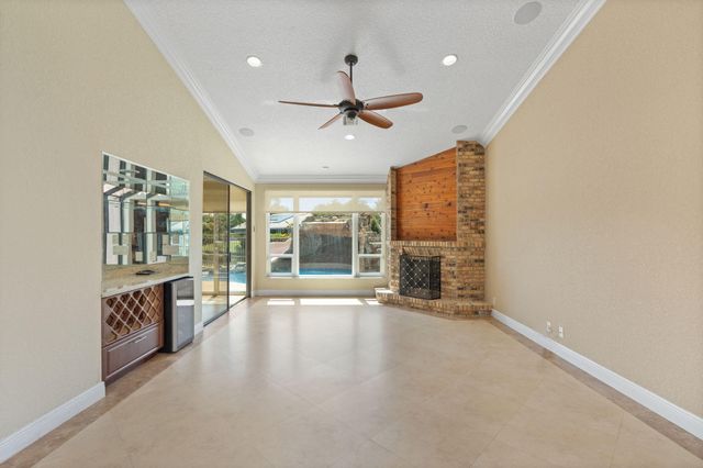 11220 NW 2nd Manor, Coral Springs, FL 33071