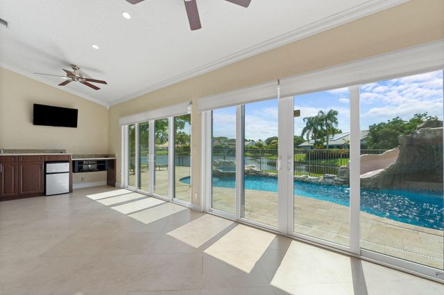 11220 NW 2nd Manor, Coral Springs, FL 33071