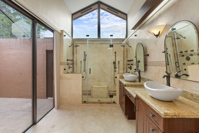 11220 NW 2nd Manor, Coral Springs, FL 33071