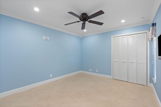 11220 NW 2nd Manor, Coral Springs, FL 33071