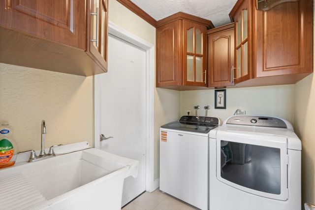 11220 NW 2nd Manor, Coral Springs, FL 33071