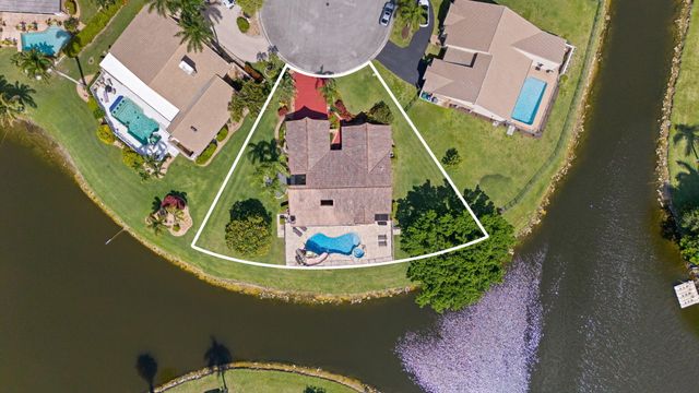 11220 NW 2nd Manor, Coral Springs, FL 33071