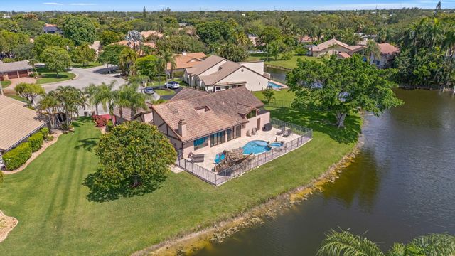 11220 NW 2nd Manor, Coral Springs, FL 33071