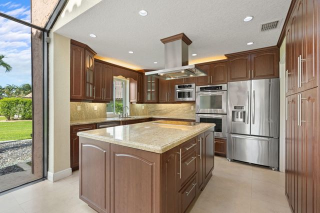 11220 NW 2nd Manor, Coral Springs, FL 33071