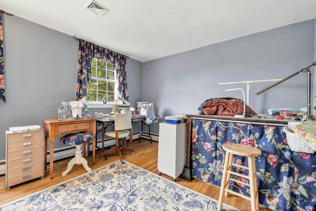 355 SWEDESFORD RD, Malvern, PA 19355