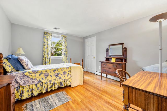355 SWEDESFORD RD, Malvern, PA 19355