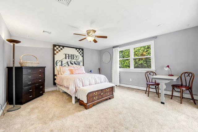 355 SWEDESFORD RD, Malvern, PA 19355