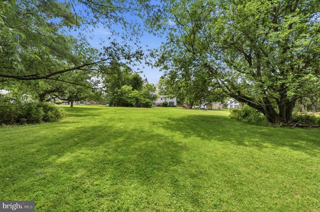 355 SWEDESFORD RD, Malvern, PA 19355