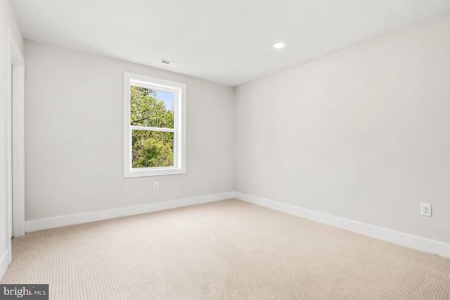 190 W 3RD AVENUE, Collegeville, PA 19426