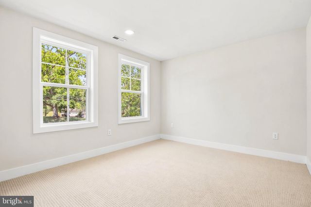 190 W 3RD AVENUE, Collegeville, PA 19426