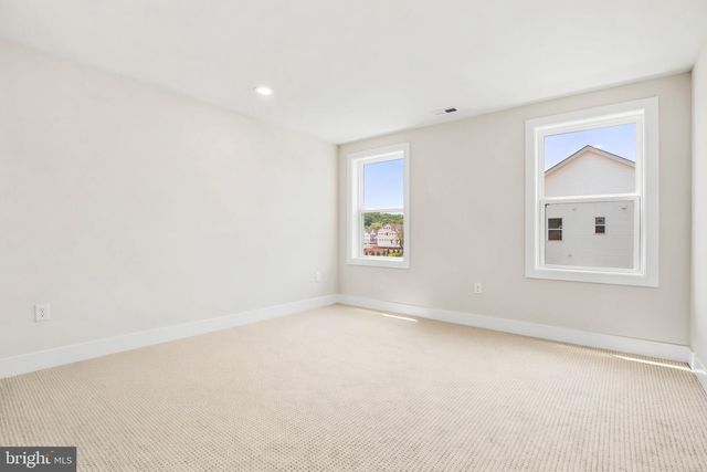 190 W 3RD AVENUE, Collegeville, PA 19426