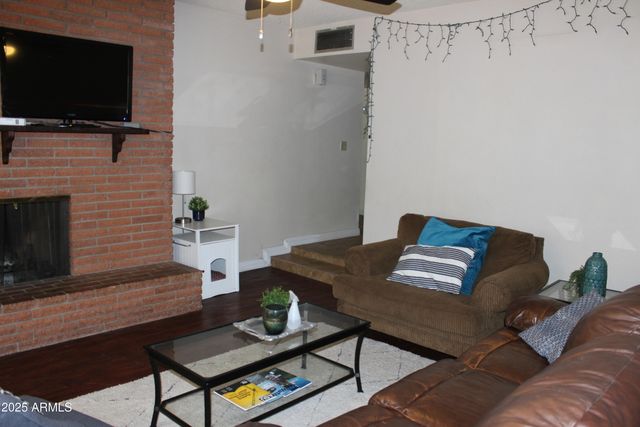 221 E ELLIS Drive, Tempe, AZ 85282