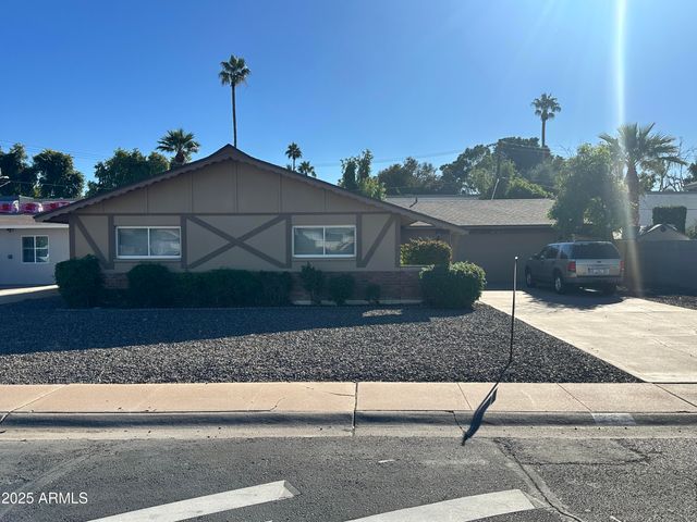 221 E ELLIS Drive, Tempe, AZ 85282