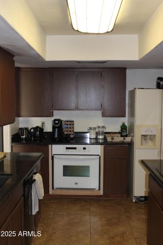 221 E ELLIS Drive, Tempe, AZ 85282