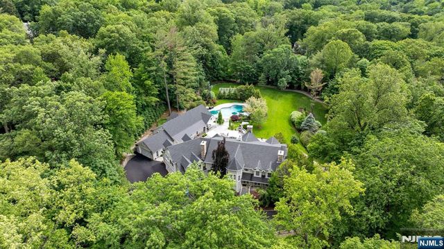 211 Highwood Avenue, Tenafly, NJ 07670
