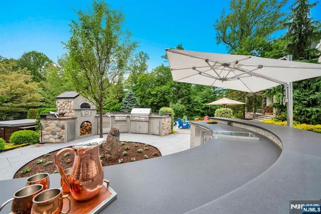 211 Highwood Avenue, Tenafly, NJ 07670